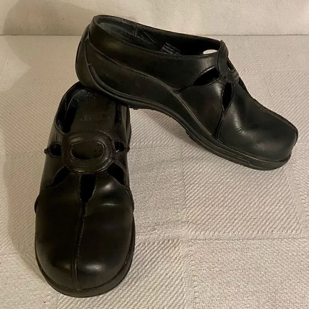 Dansko Black Leather Closed Toe Slide Mule Women's Clog Shoe Sz EU 39 Worn On TV